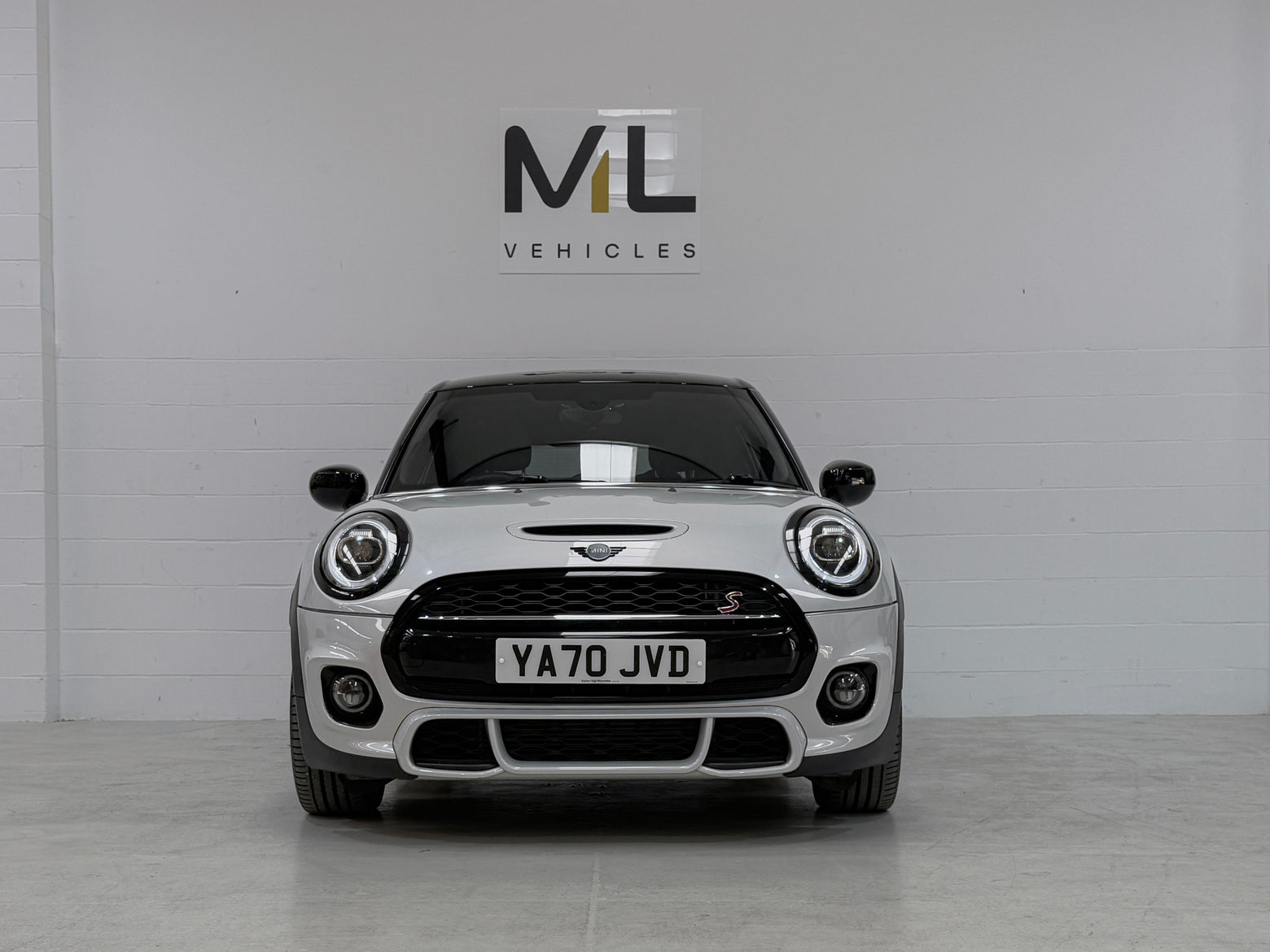 Mini Cooper S 2.0L Sport Hatchabck Manual